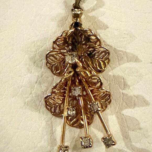UNIQUE VINTAGE GOLD TONE W CLEAR RHINESTONE FLORAL PENDANT - Picture 2 of 4